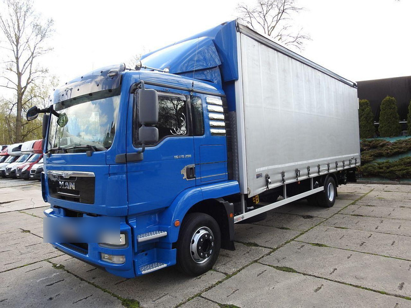 Kravas automašīna ar tentu MAN TGM 15.290 PLANDEKA WINDA 18 PALET KLIMATYZACJA TEMPOMAT PNEUMAT: foto 6 Kravas automašīna ar tentu MAN TGM 15.290 PLANDEKA WINDA 18 PALET KLIMATYZACJA TEMPOMAT PNEUMAT: foto 6