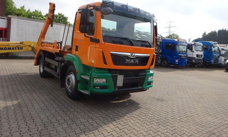 MAN TGM 18.340 Meiller AK12 MT Skip Loader - Būvgružu konteineru vedējs: foto 3 MAN TGM 18.340 Meiller AK12 MT Skip Loader - Būvgružu konteineru vedējs: foto 3