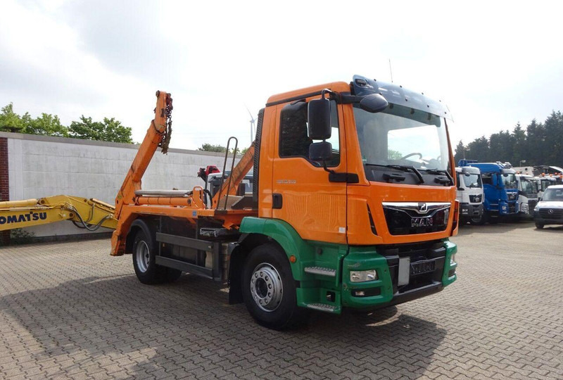 MAN TGM 18.340 Meiller AK12 MT Skip Loader - Būvgružu konteineru vedējs: foto 2 MAN TGM 18.340 Meiller AK12 MT Skip Loader - Būvgružu konteineru vedējs: foto 2