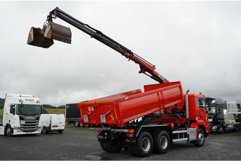 MAN TGS 26.400 / 6x4 / WYWROTKA 2 STRONNA + HDS HMF 1530 K2 / HYDR - Kravas automašīna pašizgāzējs, Kravas auto ar manipulatoru: foto 4 MAN TGS 26.400 / 6x4 / WYWROTKA 2 STRONNA + HDS HMF 1530 K2 / HYDR - Kravas automašīna pašizgāzējs, Kravas auto ar manipulatoru: foto 4