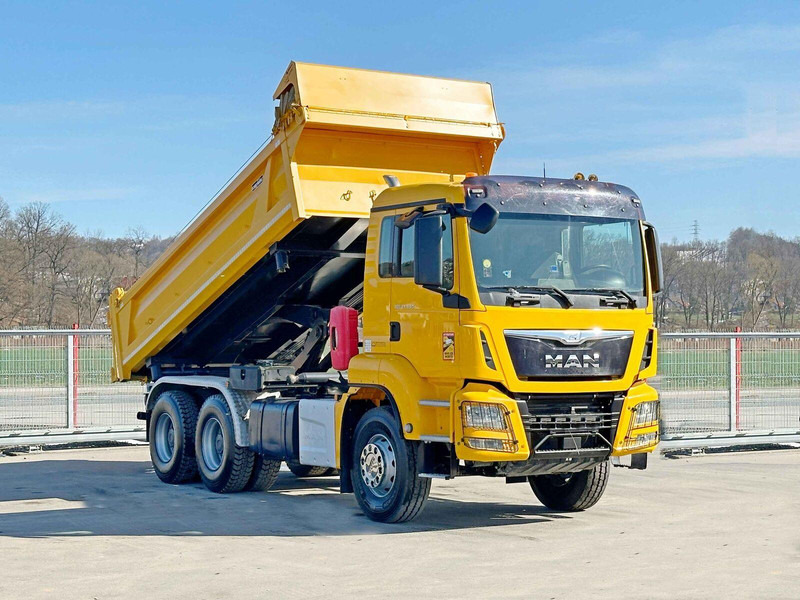 MAN TGS 33.440 * KIPPER 5,20 m + BORDMATIC * 6x4 - Kravas automašīna pašizgāzējs: foto 1 MAN TGS 33.440 * KIPPER 5,20 m + BORDMATIC * 6x4 - Kravas automašīna pašizgāzējs: foto 1