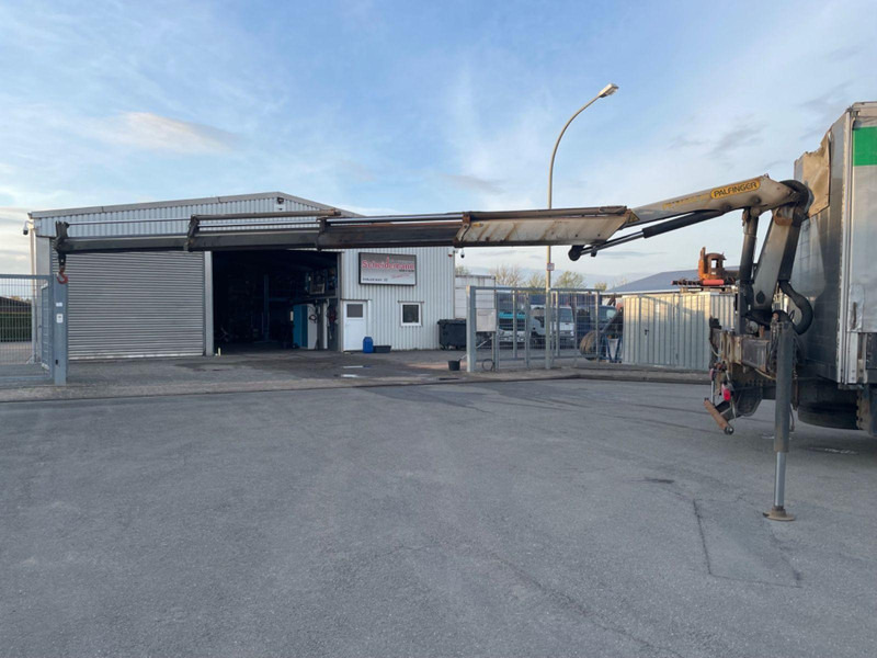 MAN TGX 18.400 Curtain Sider + Crane Palfinger 14002 EH - Kravas automašīna ar tentu: foto 5 MAN TGX 18.400 Curtain Sider + Crane Palfinger 14002 EH - Kravas automašīna ar tentu: foto 5