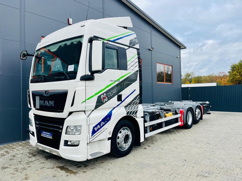 MAN TGX 26.420 - Šasija kravas automašīna: foto 1 MAN TGX 26.420 - Šasija kravas automašīna: foto 1