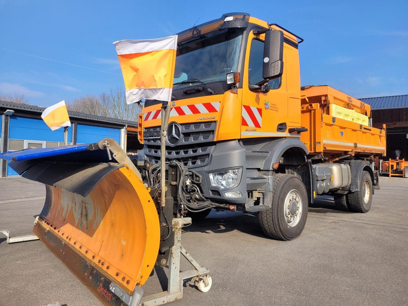 Mercedes-Benz 2036 AK 4x4 3-Way Meiller Tipper Crane HIAB XS088BS-2HiDuo - Kravas automašīna pašizgāzējs, Kravas auto ar manipulatoru: foto 3 Mercedes-Benz 2036 AK 4x4 3-Way Meiller Tipper Crane HIAB XS088BS-2HiDuo - Kravas automašīna pašizgāzējs, Kravas auto ar manipulatoru: foto 3