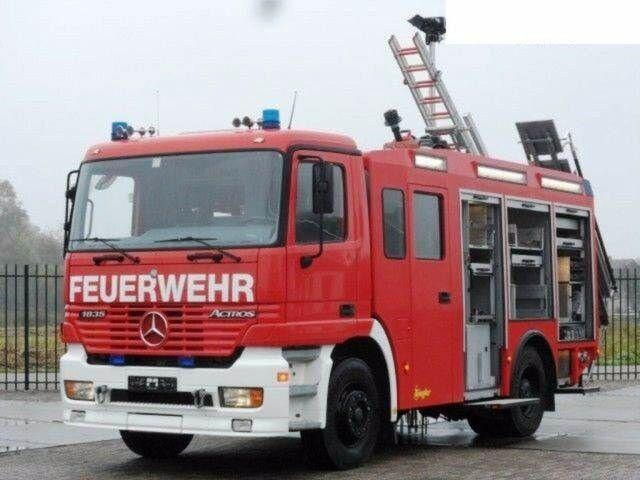 Mercedes-Benz ACTROS 1835 Feuerwehr 2080 L Fire Unit !! - Ugunsdzēsēju mašīna: foto 1 Mercedes-Benz ACTROS 1835 Feuerwehr 2080 L Fire Unit !! - Ugunsdzēsēju mašīna: foto 1