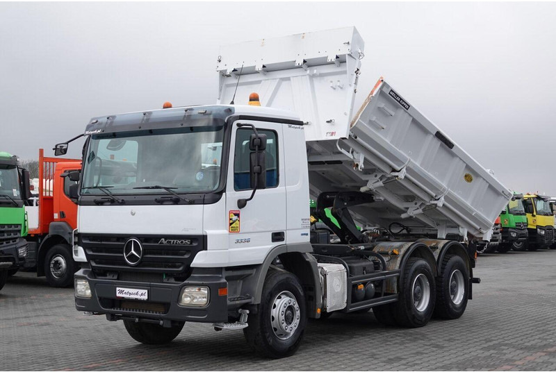 Mercedes-Benz ACTROS 3336 / 6x4 / WYWROTKA / BORDMATIC / HYDROBURTA / MEILLER - Kravas automašīna pašizgāzējs: foto 1 Mercedes-Benz ACTROS 3336 / 6x4 / WYWROTKA / BORDMATIC / HYDROBURTA / MEILLER - Kravas automašīna pašizgāzējs: foto 1
