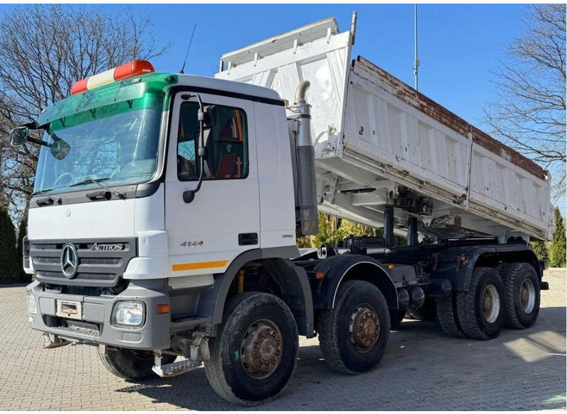 Mercedes-Benz ACTROS 4144 8x8 Tipper - Kravas automašīna pašizgāzējs: foto 4 Mercedes-Benz ACTROS 4144 8x8 Tipper - Kravas automašīna pašizgāzējs: foto 4