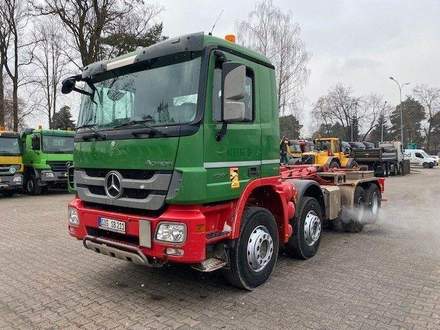 Mercedes-Benz ACTROS 4144 - Pacēlājs ar āķi: foto 5 Mercedes-Benz ACTROS 4144 - Pacēlājs ar āķi: foto 5