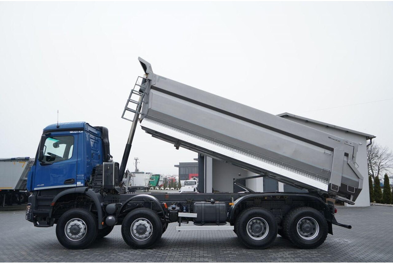 Mercedes-Benz ACTROS 4145 / 8X8 / WYWROTKA TYLNOZSYPOWA / KH-KIPPER 6 M / AUTO - Kravas automašīna pašizgāzējs: foto 2 Mercedes-Benz ACTROS 4145 / 8X8 / WYWROTKA TYLNOZSYPOWA / KH-KIPPER 6 M / AUTO - Kravas automašīna pašizgāzējs: foto 2