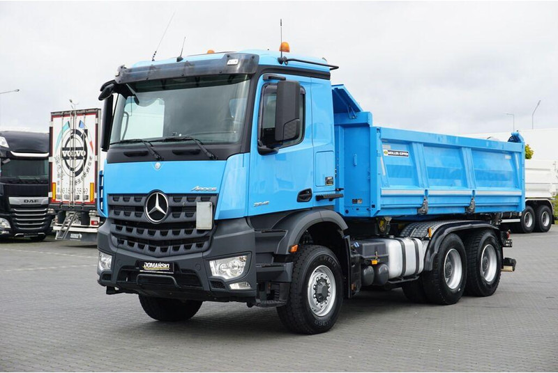 Mercedes-Benz AROCS / 2545 / E 6 / WYWROTKA / 6 X 6 / HYDROBURTA - Kravas automašīna pašizgāzējs: foto 2 Mercedes-Benz AROCS / 2545 / E 6 / WYWROTKA / 6 X 6 / HYDROBURTA - Kravas automašīna pašizgāzējs: foto 2