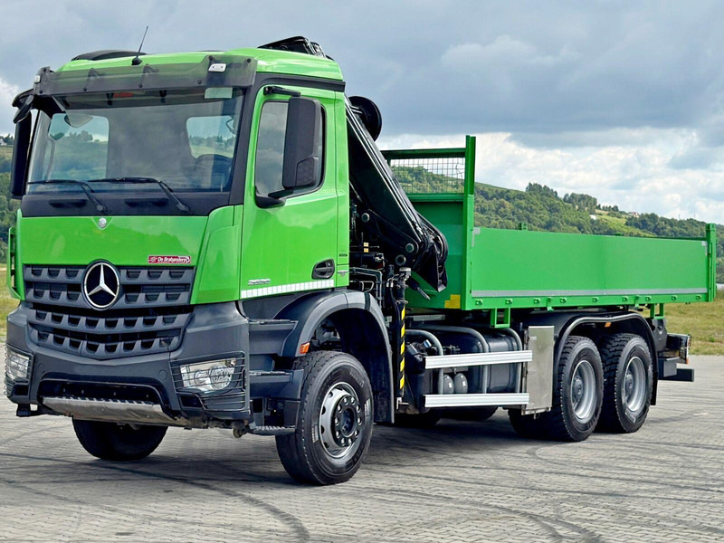 Mercedes-Benz AROCS 2636 * HIAB 122 ES - 3 HIPRO * 6x4 - Kravas automašīna pašizgāzējs, Kravas auto ar manipulatoru: foto 3 Mercedes-Benz AROCS 2636 * HIAB 122 ES - 3 HIPRO * 6x4 - Kravas automašīna pašizgāzējs, Kravas auto ar manipulatoru: foto 3