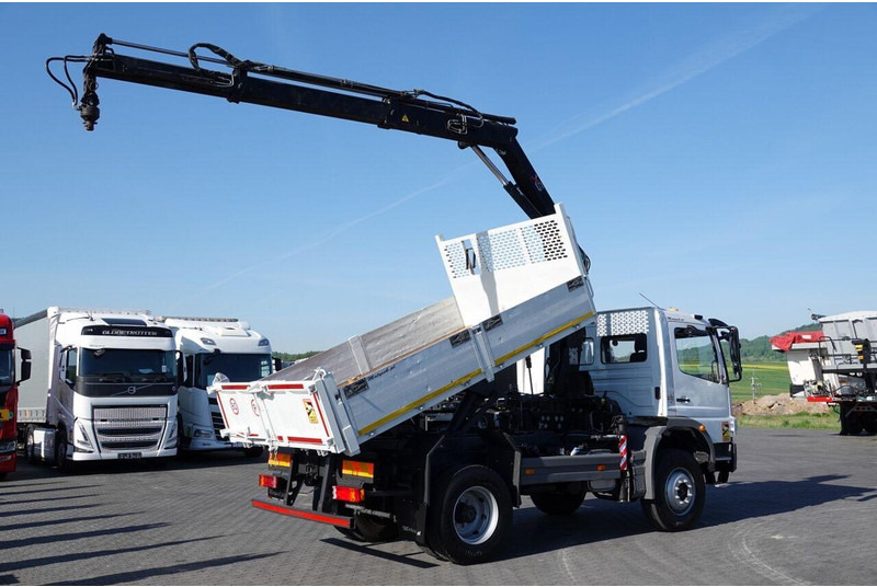 Mercedes-Benz ATEGO 16.24 / 4X4 / WYWROTKA + HDS HIAB 111 BS-2 / PILOT / ROT - Kravas automašīna pašizgāzējs: foto 4 Mercedes-Benz ATEGO 16.24 / 4X4 / WYWROTKA + HDS HIAB 111 BS-2 / PILOT / ROT - Kravas automašīna pašizgāzējs: foto 4