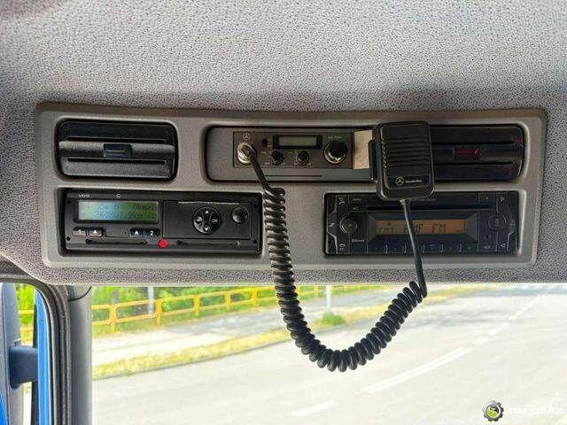 Kravas automašīna pašizgāzējs, Kravas auto ar manipulatoru Mercedes-Benz AXOR 1833 4x4 Palfinger PK 22002 EH Crane Winch: foto 17