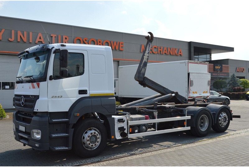 Mercedes-Benz AXOR 2543 HOOK JANCO HS20 14T KLIMA WEBASTO Bed Steering Axle Au - Pacēlājs ar āķi: foto 2 Mercedes-Benz AXOR 2543 HOOK JANCO HS20 14T KLIMA WEBASTO Bed Steering Axle Au - Pacēlājs ar āķi: foto 2