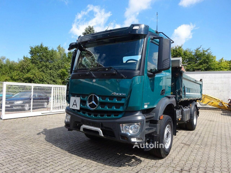 Mercedes-Benz Actros 1833 - Tipper - Kravas automašīna pašizgāzējs: foto 2 Mercedes-Benz Actros 1833 - Tipper - Kravas automašīna pašizgāzējs: foto 2