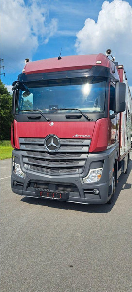 Mercedes-Benz Actros 1851 - Kravas automašīna dzīvnieku pārvadāšanai: foto 3 Mercedes-Benz Actros 1851 - Kravas automašīna dzīvnieku pārvadāšanai: foto 3