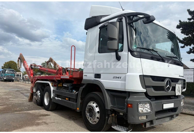Mercedes-Benz Actros 2541 - Meiller AK 16 T Absetzkipper - Būvgružu konteineru vedējs: foto 4 Mercedes-Benz Actros 2541 - Meiller AK 16 T Absetzkipper - Būvgružu konteineru vedējs: foto 4