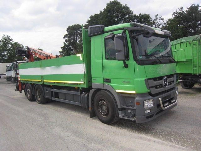 Mercedes-Benz Actros 2541 mit Atlas -Kran - Bortu kravas automašīna/ Platforma, Kravas auto ar manipulatoru: foto 1 Mercedes-Benz Actros 2541 mit Atlas -Kran - Bortu kravas automašīna/ Platforma, Kravas auto ar manipulatoru: foto 1