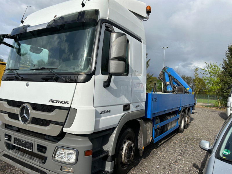 Mercedes-Benz Actros 2544 Glastransporter mit Palfinger Kran - Bortu kravas automašīna/ Platforma, Kravas auto ar manipulatoru: foto 2 Mercedes-Benz Actros 2544 Glastransporter mit Palfinger Kran - Bortu kravas automašīna/ Platforma, Kravas auto ar manipulatoru: foto 2
