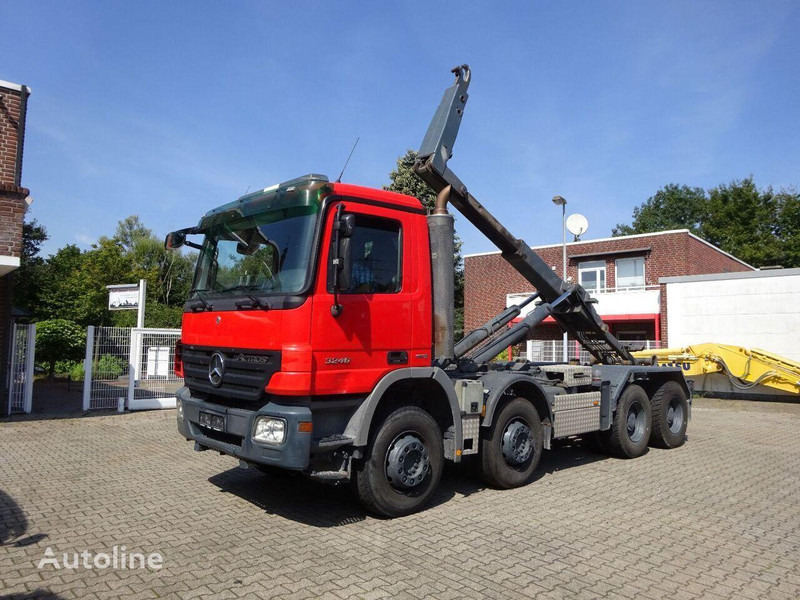 Mercedes-Benz Actros 3246 - Hook lift truck - Pacēlājs ar āķi: foto 2 Mercedes-Benz Actros 3246 - Hook lift truck - Pacēlājs ar āķi: foto 2