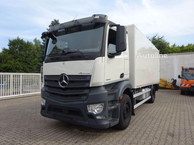 Mercedes-Benz Antos 1842 - Box truck - Kravas automašīna ar slēgto virsbūvi: foto 2 Mercedes-Benz Antos 1842 - Box truck - Kravas automašīna ar slēgto virsbūvi: foto 2