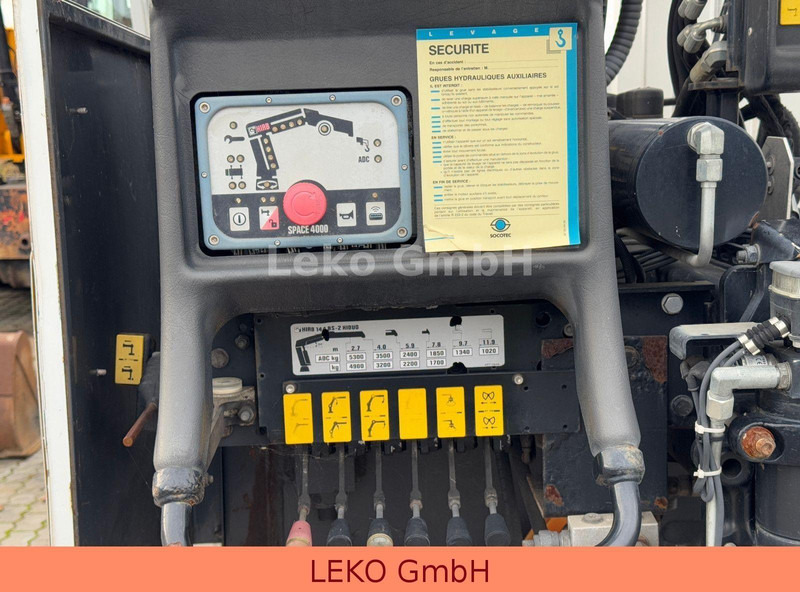 Bortu kravas automašīna/ Platforma, Kravas auto ar manipulatoru Mercedes-Benz Antos 2540: foto 13 Bortu kravas automašīna/ Platforma, Kravas auto ar manipulatoru Mercedes-Benz Antos 2540: foto 13