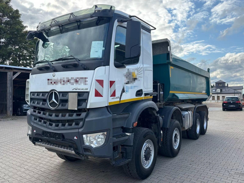 Mercedes-Benz Arocs 4145 AK - Kravas automašīna pašizgāzējs: foto 1 Mercedes-Benz Arocs 4145 AK - Kravas automašīna pašizgāzējs: foto 1