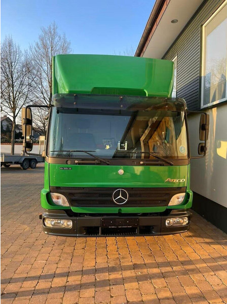 Mercedes-Benz Atego 1018 - Horse transporter - Zirgu kravas automašīna: foto 3 Mercedes-Benz Atego 1018 - Horse transporter - Zirgu kravas automašīna: foto 3