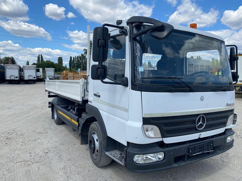 Mercedes-Benz Atego 818 - 3 sided tipper - Kravas automašīna pašizgāzējs: foto 3 Mercedes-Benz Atego 818 - 3 sided tipper - Kravas automašīna pašizgāzējs: foto 3