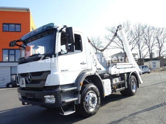 Mercedes-Benz Axor 1833 - Būvgružu konteineru vedējs: foto 1 Mercedes-Benz Axor 1833 - Būvgružu konteineru vedējs: foto 1