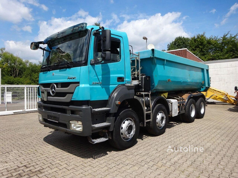 Mercedes-Benz Axor 3240 - Tipper 8x4 - Kravas automašīna pašizgāzējs: foto 1 Mercedes-Benz Axor 3240 - Tipper 8x4 - Kravas automašīna pašizgāzējs: foto 1