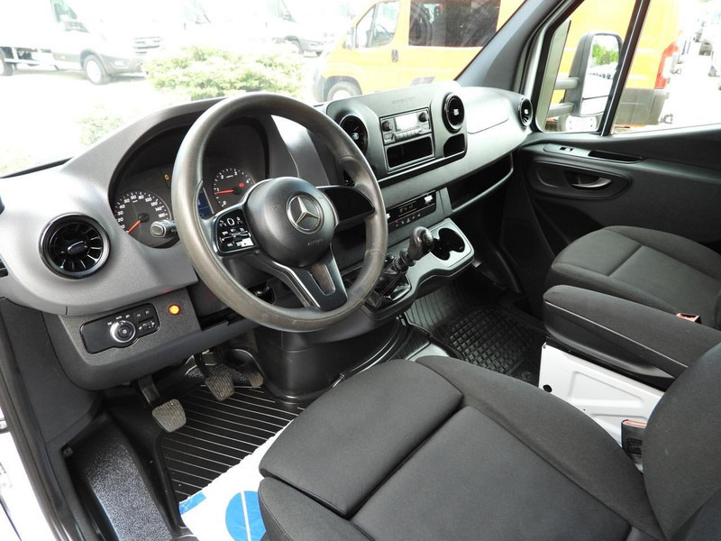 Mercedes-Benz SPRINTER 316 PLANDEKA WINDA 10 PALET WEBASTO TEMPOMAT PNEUMATYKA - Furgons ar tentu: foto 2 Mercedes-Benz SPRINTER 316 PLANDEKA WINDA 10 PALET WEBASTO TEMPOMAT PNEUMATYKA - Furgons ar tentu: foto 2