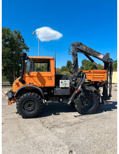 Mercedes-Benz UNIMOG - Kravas automašīna pašizgāzējs, Kravas auto ar manipulatoru: foto 3 Mercedes-Benz UNIMOG - Kravas automašīna pašizgāzējs, Kravas auto ar manipulatoru: foto 3