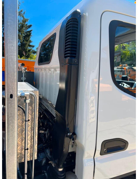 Mitsubishi Fuso Canter 6S15 - Skip loader truck - Būvgružu konteineru vedējs: foto 5 Mitsubishi Fuso Canter 6S15 - Skip loader truck - Būvgružu konteineru vedējs: foto 5