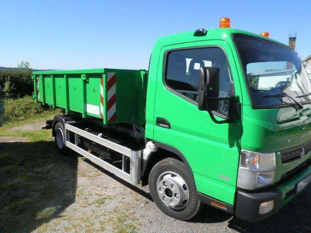 Mitsubishi Fuso Canter 7C15 - Pacēlājs ar āķi: foto 1 Mitsubishi Fuso Canter 7C15 - Pacēlājs ar āķi: foto 1