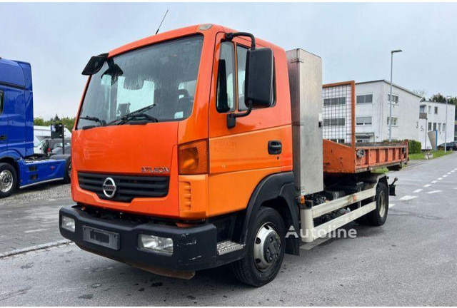 Nissan Atleon 80.19 - Hook lift truck+tipper - Pacēlājs ar āķi: foto 2 Nissan Atleon 80.19 - Hook lift truck+tipper - Pacēlājs ar āķi: foto 2