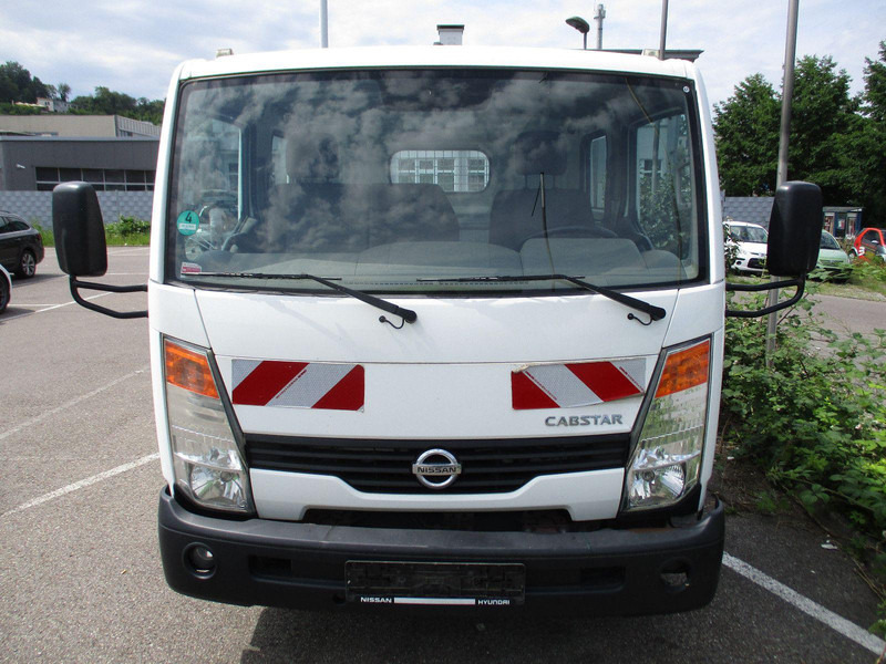 Nissan Cabstar Cabstar 35.XX Doppelkabine - Bortu kravas automašīna/ Platforma: foto 4 Nissan Cabstar Cabstar 35.XX Doppelkabine - Bortu kravas automašīna/ Platforma: foto 4