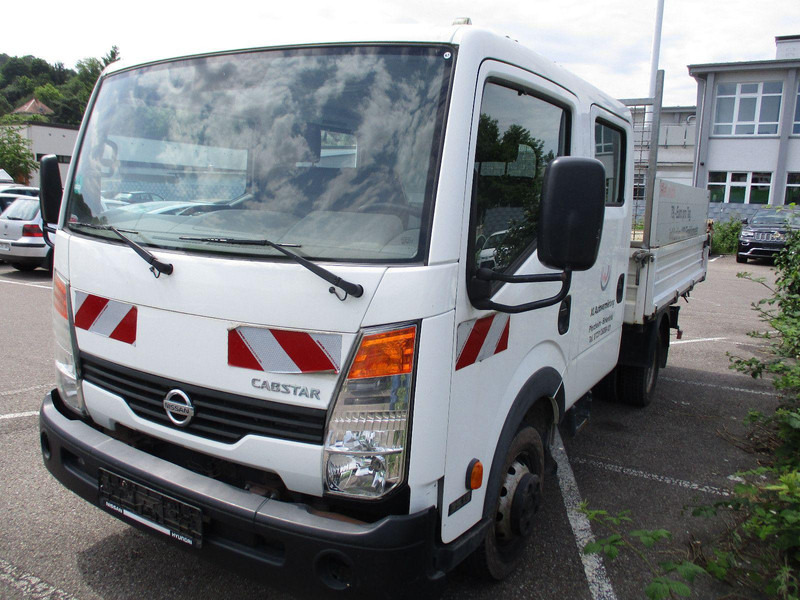 Nissan Cabstar Cabstar 35.XX Doppelkabine - Bortu kravas automašīna/ Platforma: foto 1 Nissan Cabstar Cabstar 35.XX Doppelkabine - Bortu kravas automašīna/ Platforma: foto 1