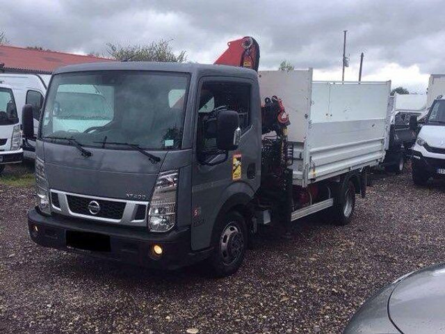 Nissan NT400 - Tipper+crane - Kravas automašīna pašizgāzējs, Kravas auto ar manipulatoru: foto 1 Nissan NT400 - Tipper+crane - Kravas automašīna pašizgāzējs, Kravas auto ar manipulatoru: foto 1