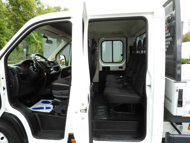 Peugeot BOXER SKRZYNIA PODWÓJNA KABINA DOKA 7 MIEJSC TEMPOMAT KLIMATYZAC - Automašīna ar kravas platformu, Kravas-pasažieru furgons: foto 5 Peugeot BOXER SKRZYNIA PODWÓJNA KABINA DOKA 7 MIEJSC TEMPOMAT KLIMATYZAC - Automašīna ar kravas platformu, Kravas-pasažieru furgons: foto 5