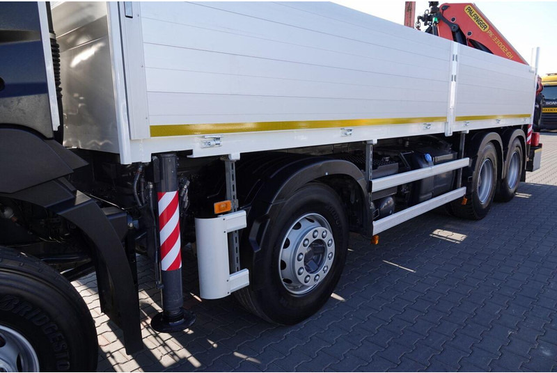 Bortu kravas automašīna/ Platforma, Kravas auto ar manipulatoru Renault C 430 / 8x4 / SKRZYNIOWY 7 M + HDS PALFINGER 33002 -wysów: 14,5: foto 12