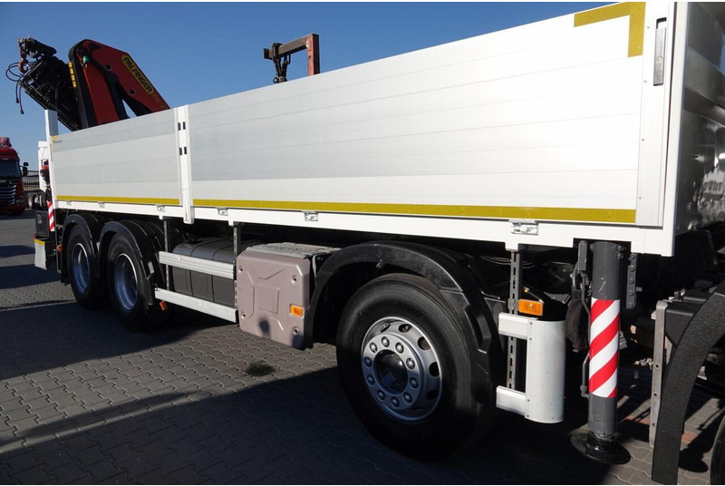 Bortu kravas automašīna/ Platforma, Kravas auto ar manipulatoru Renault C 430 / 8x4 / SKRZYNIOWY 7 M + HDS PALFINGER 33002 -wysów: 14,5: foto 15