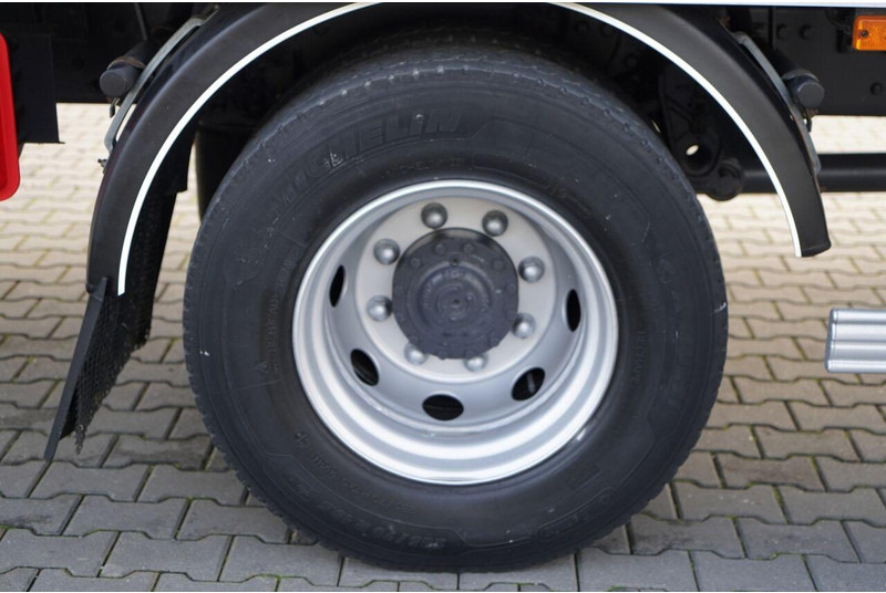 Kravas automašīna ar slēgto virsbūvi Renault D 210: foto 20