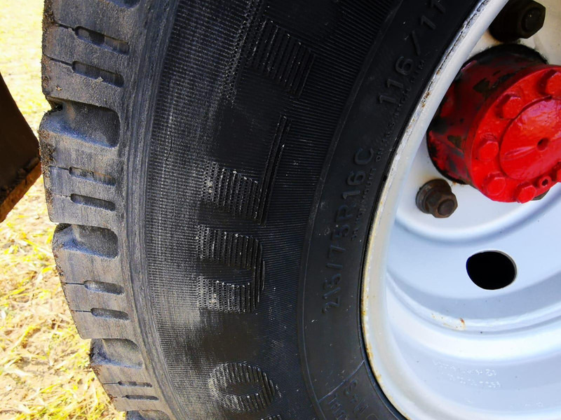 Renault MASCOTT 160 dxi BE Mini Trekker - SZM - 3.5t - BE vilcējs: foto 5 Renault MASCOTT 160 dxi BE Mini Trekker - SZM - 3.5t - BE vilcējs: foto 5