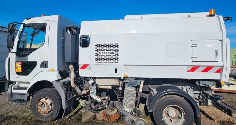 Renault MIDLUM 220 Dxi - Road sweeper truck - Ielu tīrīšanas mašīna: foto 4 Renault MIDLUM 220 Dxi - Road sweeper truck - Ielu tīrīšanas mašīna: foto 4