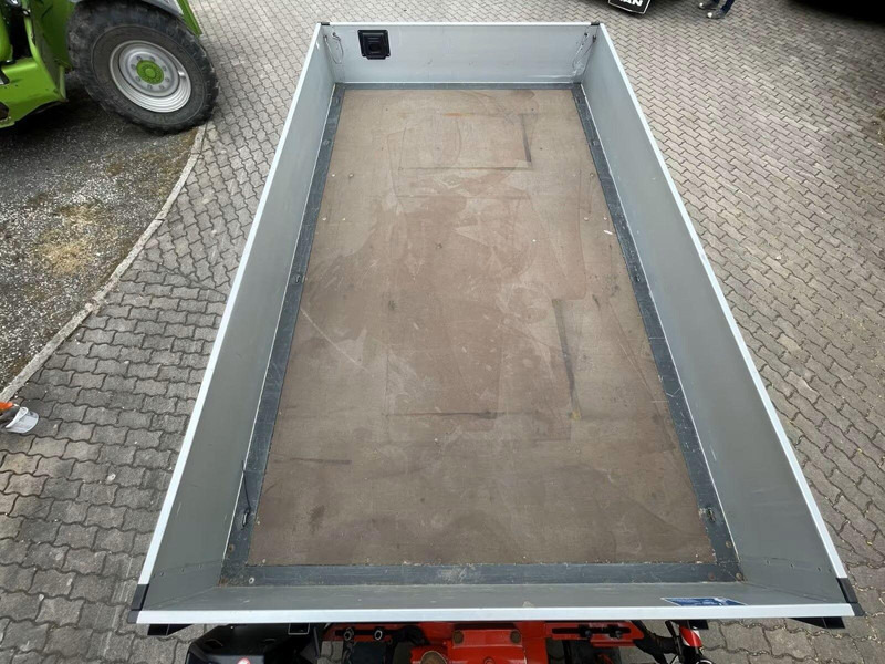 Automašīna ar kravas platformu, Kravas-pasažieru furgons Renault Master Doka - Flatbed truck + crane: foto 12 Automašīna ar kravas platformu, Kravas-pasažieru furgons Renault Master Doka - Flatbed truck + crane: foto 12