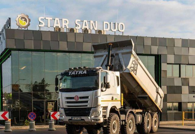 Tatra PHOENIX 8x8 Tipper - Kravas automašīna pašizgāzējs, Kravas auto ar manipulatoru: foto 1 Tatra PHOENIX 8x8 Tipper - Kravas automašīna pašizgāzējs, Kravas auto ar manipulatoru: foto 1