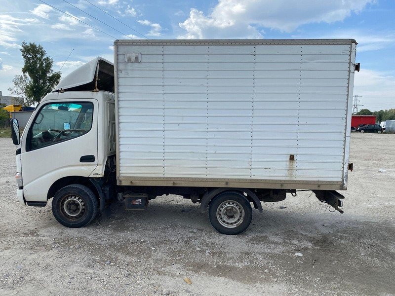 Toyota Dyna 100 3,0 D - Koffer - Furgons ar slēgtā virsbūve: foto 5 Toyota Dyna 100 3,0 D - Koffer - Furgons ar slēgtā virsbūve: foto 5