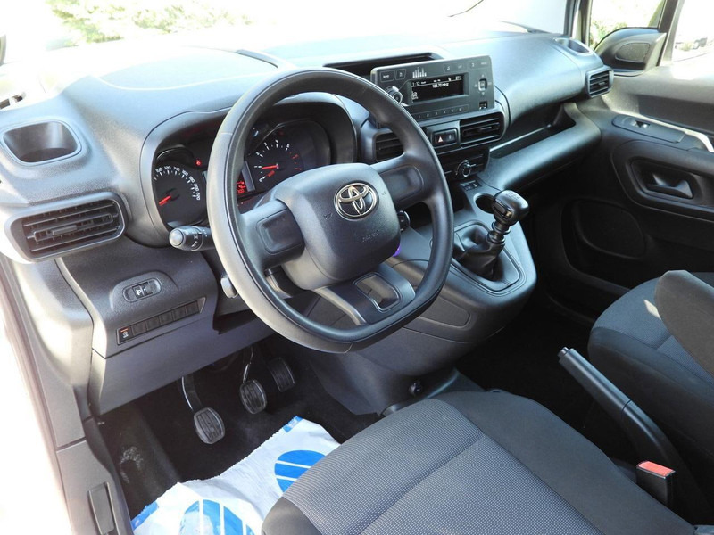 Toyota PROACE CITY FURGON CHŁODNIA -15*C ZASILANIE 230V TEMPOMAT KLIM - Komercauto refrižerators: foto 2 Toyota PROACE CITY FURGON CHŁODNIA -15*C ZASILANIE 230V TEMPOMAT KLIM - Komercauto refrižerators: foto 2