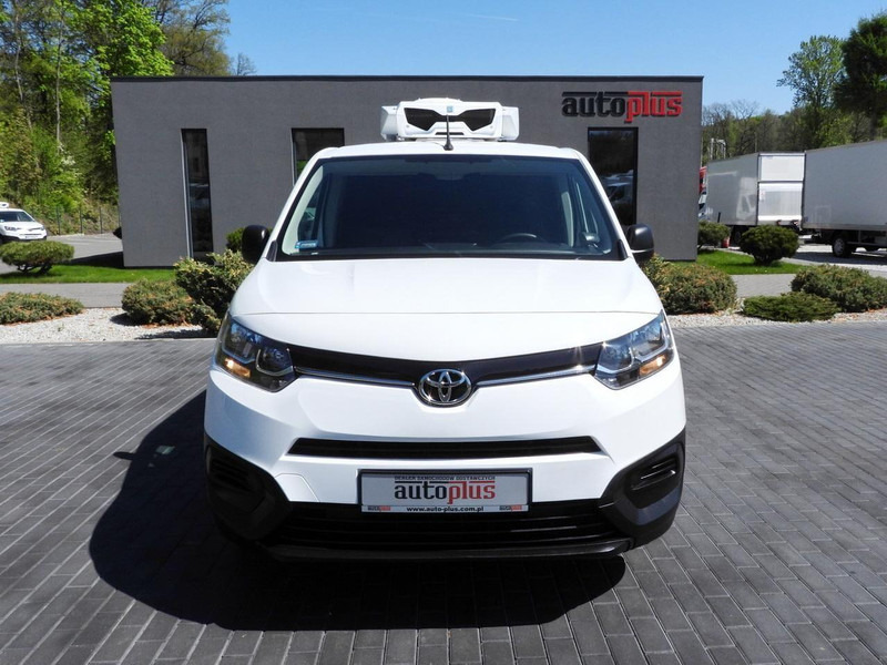 Toyota PROACE CITY FURGON CHŁODNIA -15*C ZASILANIE 230V TEMPOMAT KLIM - Komercauto refrižerators: foto 5 Toyota PROACE CITY FURGON CHŁODNIA -15*C ZASILANIE 230V TEMPOMAT KLIM - Komercauto refrižerators: foto 5